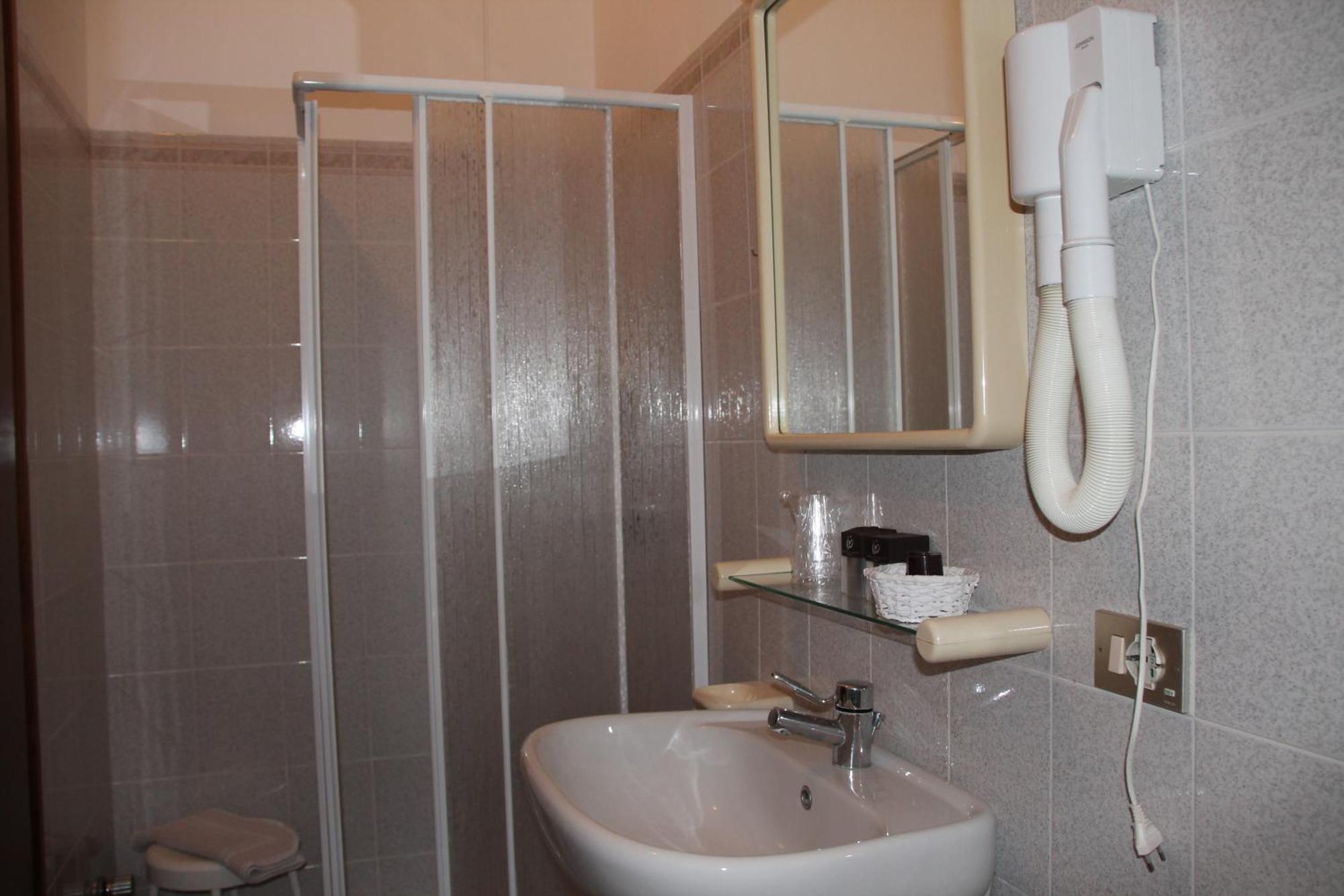 Hotel Helios Diano Marina Rom bilde