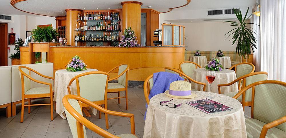 Hotel Helios Diano Marina Eksteriør bilde