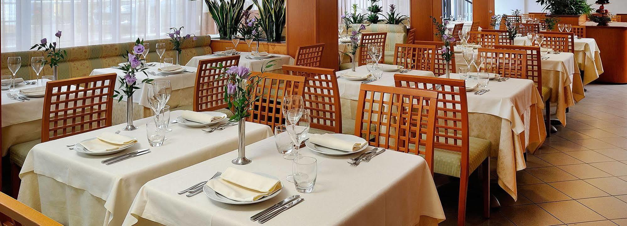 Hotel Helios Diano Marina Eksteriør bilde