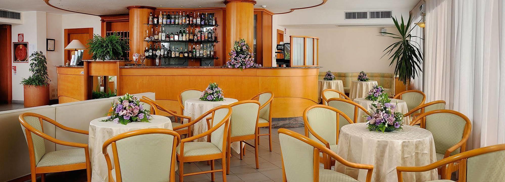 Hotel Helios Diano Marina Eksteriør bilde